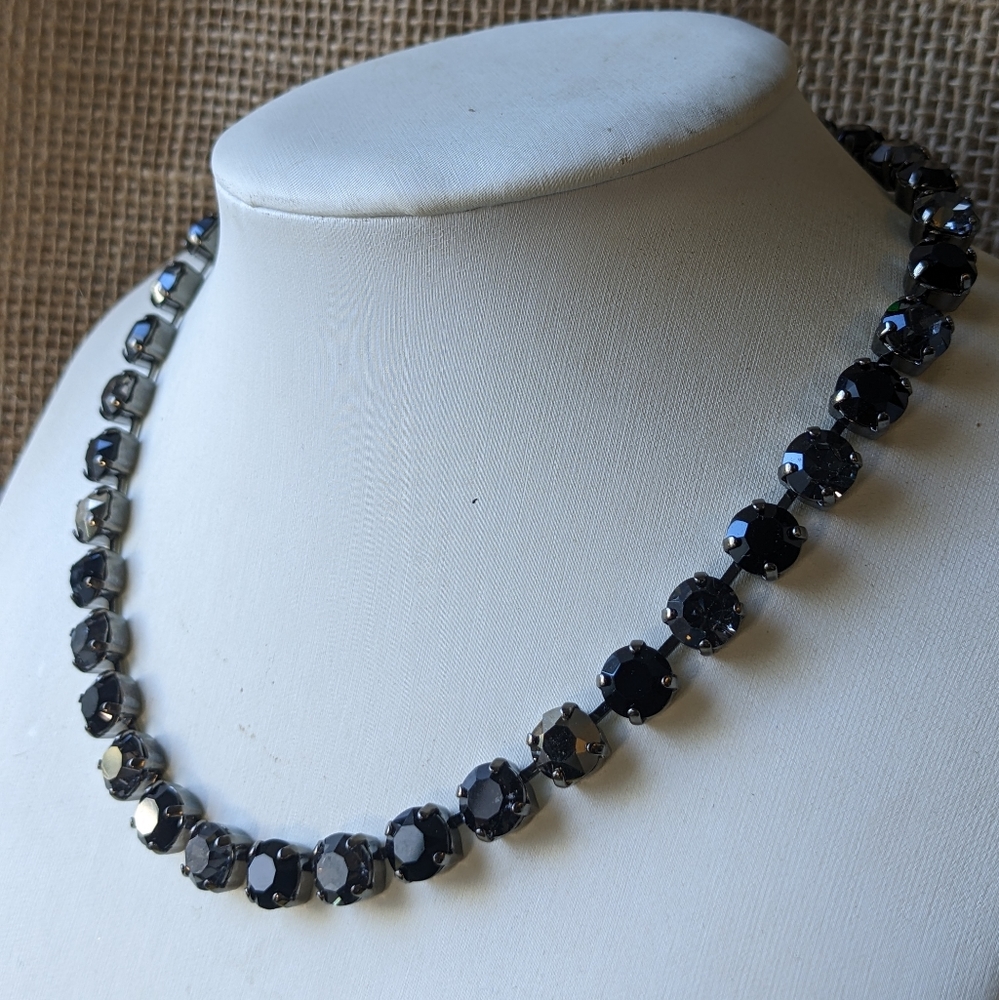 Black Jet and Gray Crystal in Classic Necklace & Earrings in Gunmetal - Picture 3 of 8